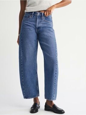 Abercrombie & Fitch Curve Love Barrel Mid Rise Jeans
